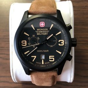 NWT Swiss Army Watch(DETAILS IN DESCRIPTION)